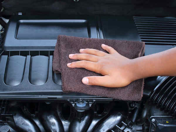 കാറിന്‍റ ഡാഷ്ബോര്‍ഡ്