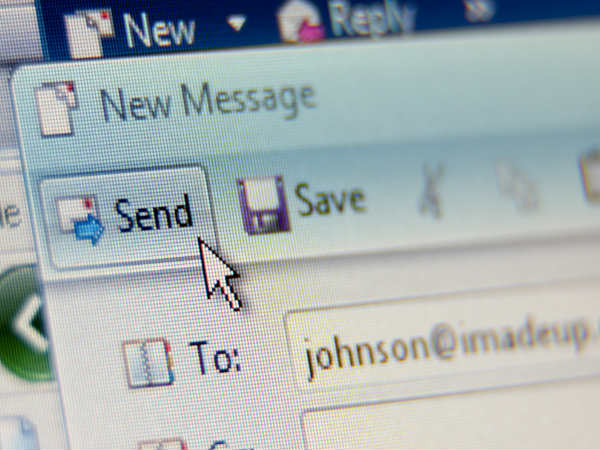 ദൂരങ്ങള്‍ താണ്ടിയെത്തും പ്രണയം