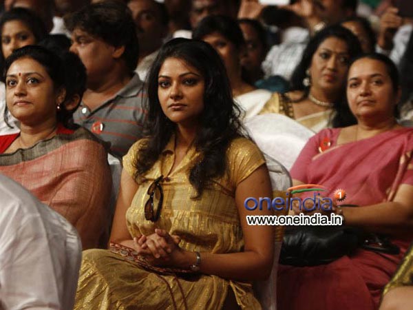 സിനിമാ വാര്‍ഷിക ദിനത്തില്‍ മലയാള താരങ്ങള്‍