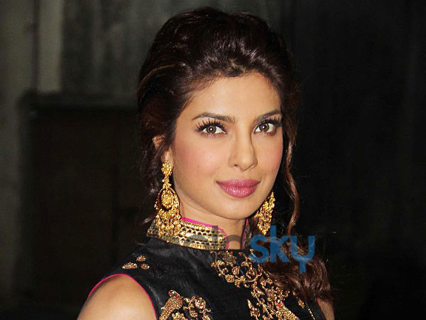 ദീപാവലിയ്ക്കു സുരക്ഷിതമായി മുടി കെട്ടാം