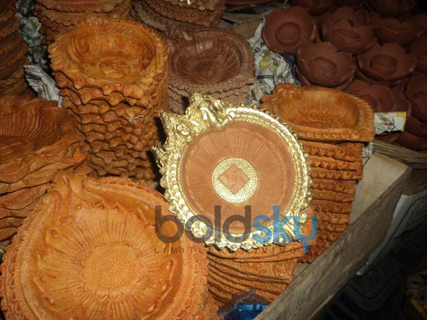 വിവിധയിനം ദീപാവലി ചിരാതുകള്‍ കാണൂ