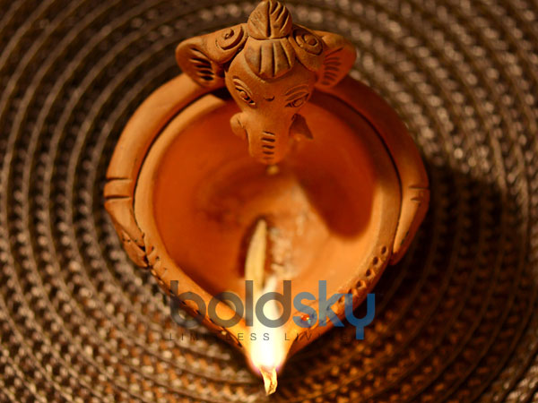 വിവിധയിനം ദീപാവലി ചിരാതുകള്‍ കാണൂ