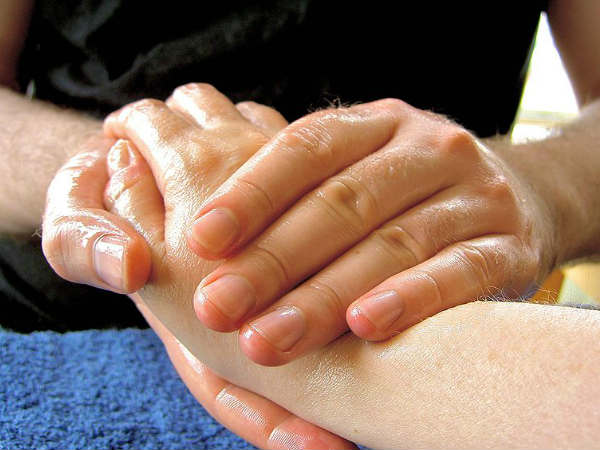 മസാജിങ്ങ്