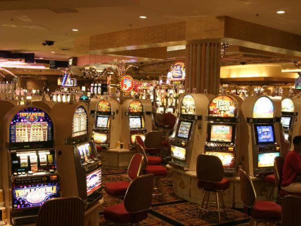 ക്ലോക്കുകളില്ലാത്ത കാസിനോവകള്‍