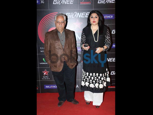 രമേഷ് സിപ്പി, കിരണ്‍ ജുനേജ