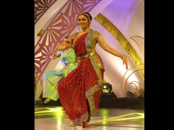 ശോഭനയെ കാണൂ 