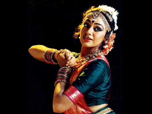 ശോഭനയെ കാണൂ 