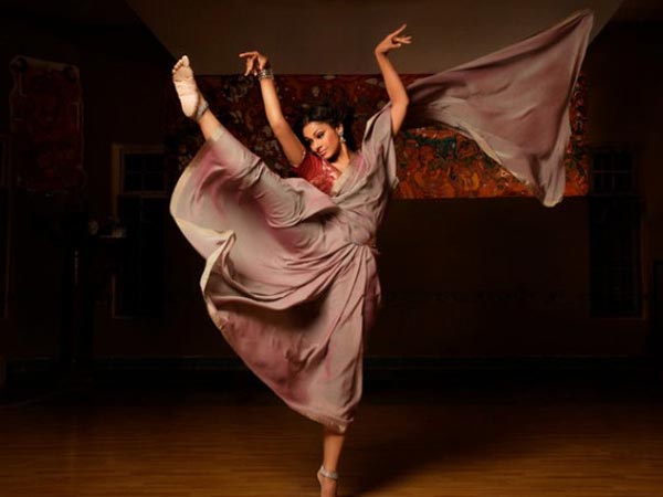 ശോഭനയെ കാണൂ 