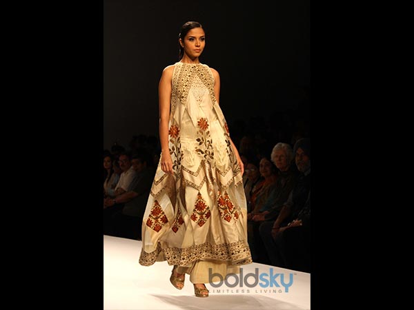 വില്‍സ്‌ ഫാഷന്‍, അഷിമ ഫാഷന്‍