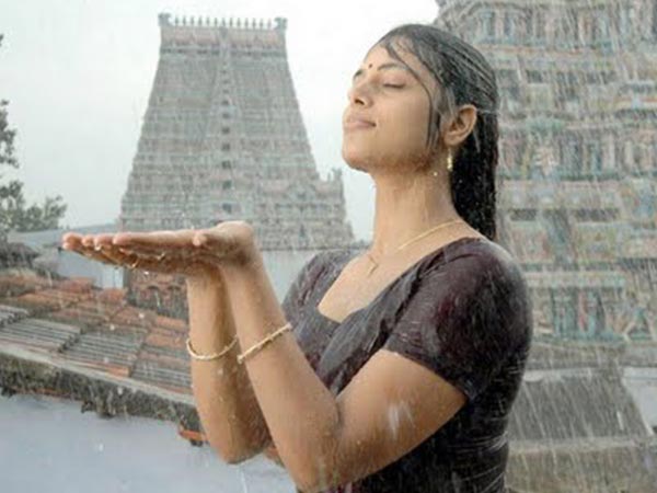  സിന്ധു മേനോന്‍.