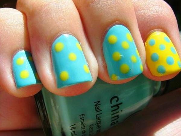 6. കടും നീലയും മഞ്ഞയും