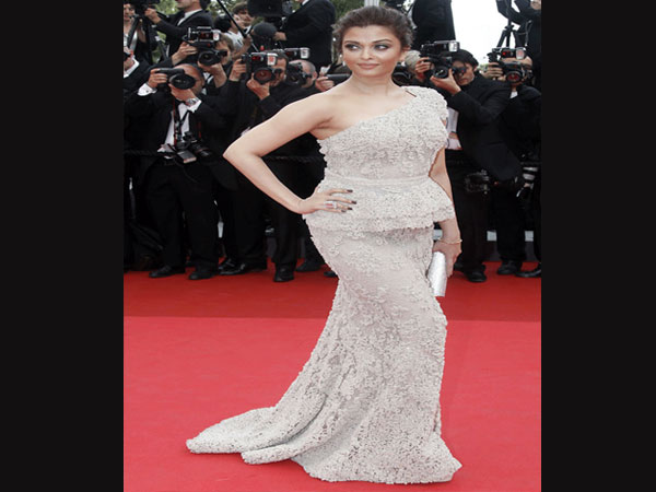 ഐശ്വര്യയുടെ കാനിലെ വിവിധ ചിത്രങ്ങള്‍