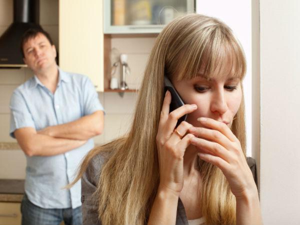 5 Things Women Always Hide From Men 5 Things Women Always Hide From Men