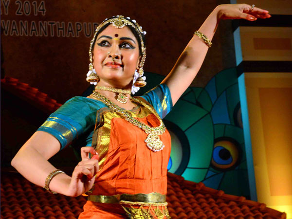 നര്‍ത്തകര്‍