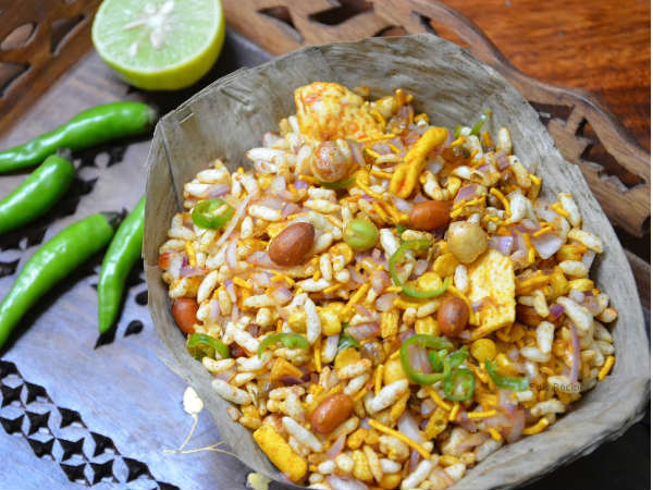 ഇന്ത്യക്കാര്‍ക്കു പ്രിയം തെരുവോര ഭക്ഷണങ്ങള്‍ 