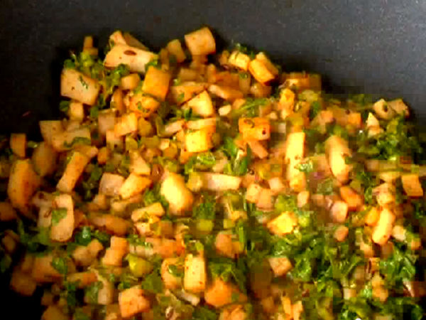 Mooli Ka Saag Recipe