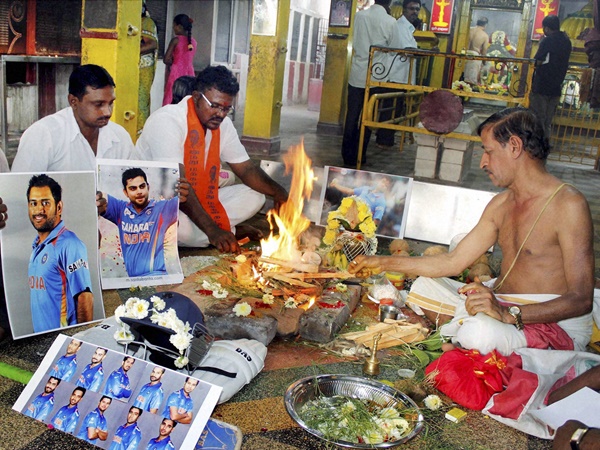 കളിക്കാരോടുള്ള സ്‌നേഹം