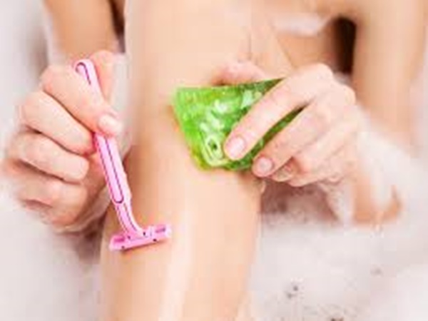 ഷേവ് ചെയ്യുമ്പോള്‍