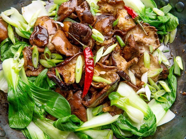 എള്ളും ബോക് ചോയ്യും കൊണ്ടൊരു അത്താഴം