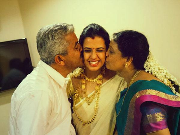 മംഗല്യം തന്തുനാനേനാ....പിന്നെ.....