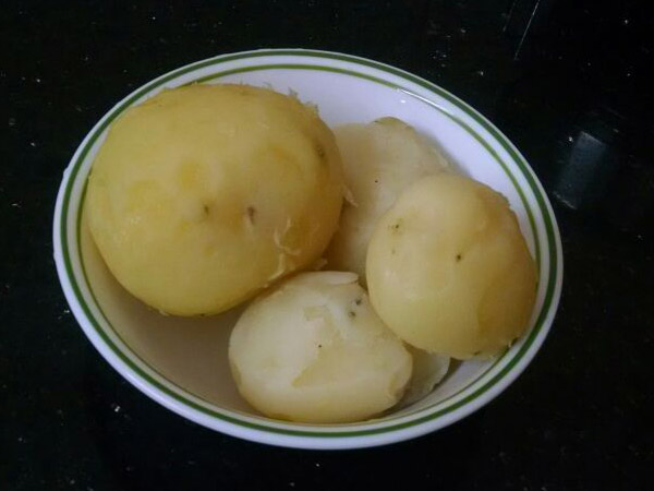 സ്റ്റഫ്ഡ് ആലൂ ക്യാപ്‌സിക്കം 