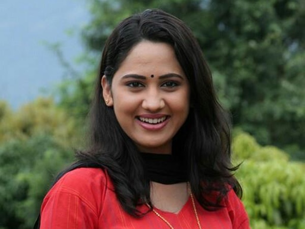 മിയയുടെ ഓണാഘോഷം