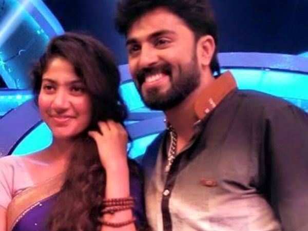 പാട്ടുകാരനായാലോ