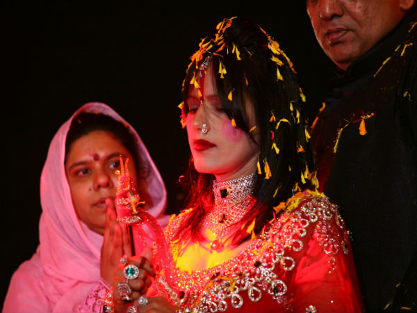 പ്രധാനമന്ത്രി ഡാന്‍സ് വരെ ചെയ്യും