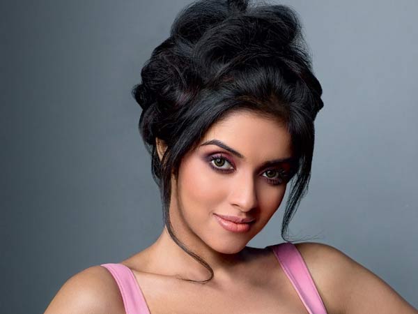 അസിന്റെ തീരുമാനങ്ങളെല്ലാം പെട്ടെന്ന്!!