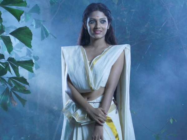 മാന്ത്രികരും യക്ഷിയും