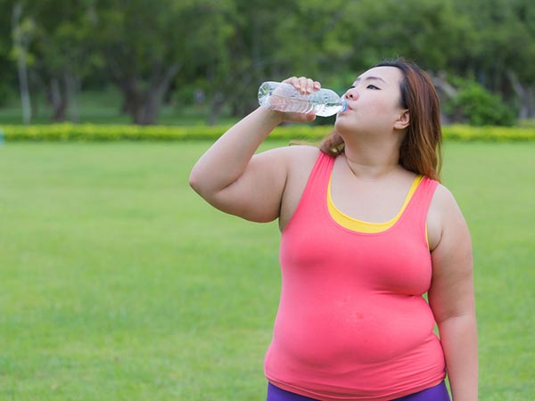 ഭക്ഷണത്തിനിടയിലും ഭക്ഷണം കഴിഞ്ഞയുടനെയും വെള്ളം 