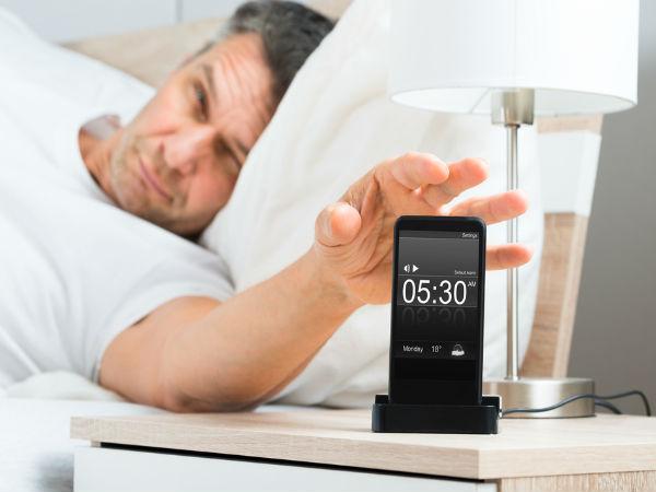 അലാറം വെയ്ക്കുന്നത്