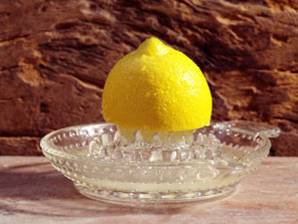 മേല്‍ച്ചുണ്ടിലെ രോമം നീക്കം ചെയ്യാം