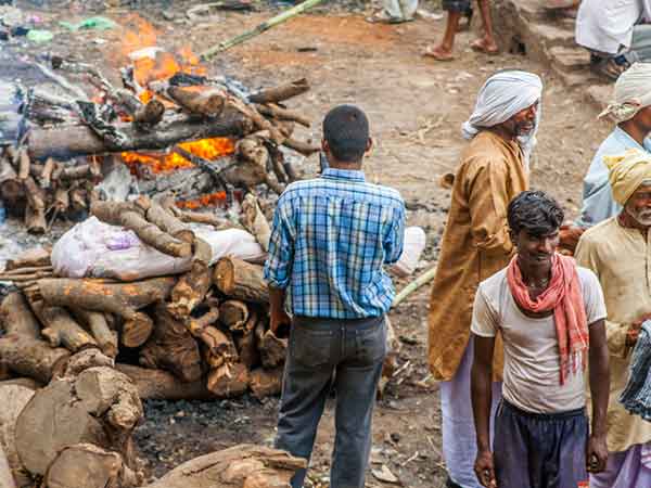 സ്ത്രീ ശവദാഹത്തില്‍ പങ്കെടുക്കാത്തത്....