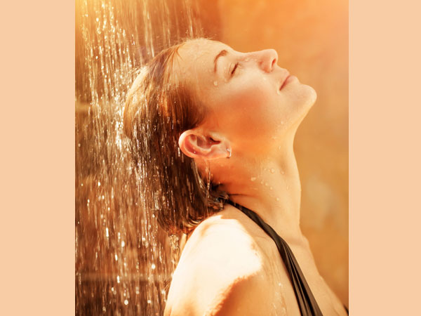 കുളിച്ചിട്ടും മുടിയില്‍ എന്തോരം എണ്ണയാ??