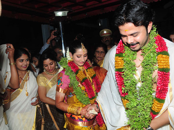 ഇതിലെന്തിനാ നിങ്ങള്‍ കെട്ടുന്നത്??