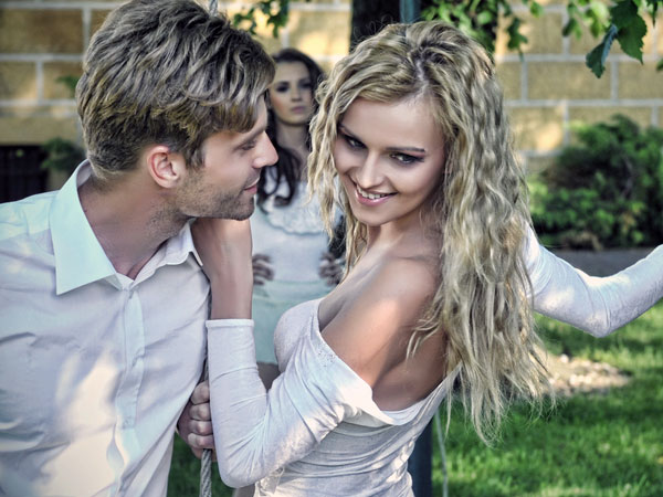 ഇവനാളൊരു കാസനോവ തന്നെ!!