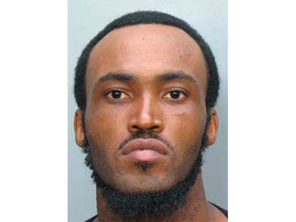 മനുഷ്യന്റെ മുഖം കഴിയ്ക്കുന്നയാള്‍