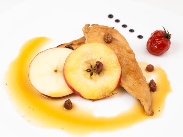 ആപ്പിള്‍ വേവിച്ച് കഴിയ്ക്കുക