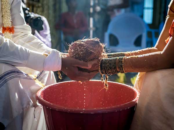 വിവാഹത്തിനൊരുങ്ങുന്ന ആണുങ്ങളേ.....