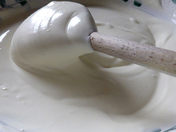 പാല്‍ ക്രീം, പാല്‍ 