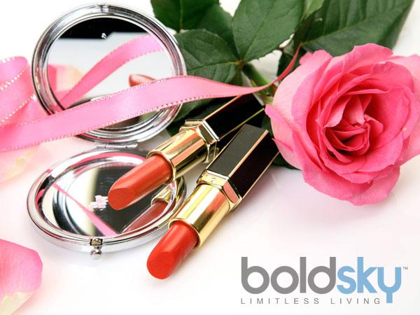 ചുണ്ട് ചുവപ്പിച്ച് ആരോഗ്യം കളയണോ? ചുണ്ട് ചുവപ്പിച്ച് ആരോഗ്യം കളയണോ?