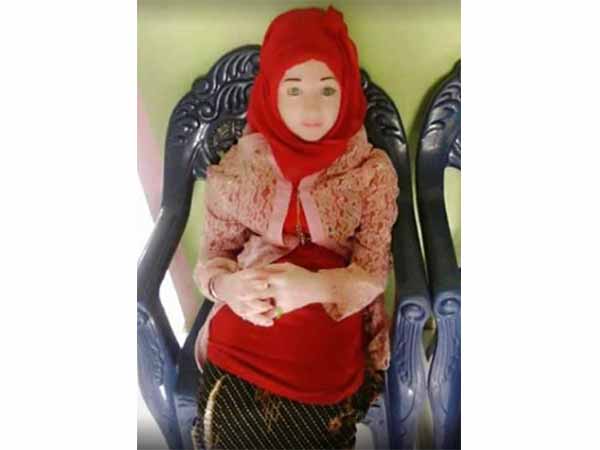 ആകാശത്ത് നിന്നും വീണ മാലാഖ ആകാശത്ത് നിന്നും വീണ മാലാഖ