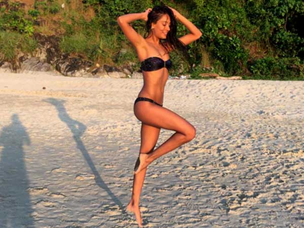 ബിക്കിനിയിലെ സെക്‌സി സുന്ദരിമാര്‍