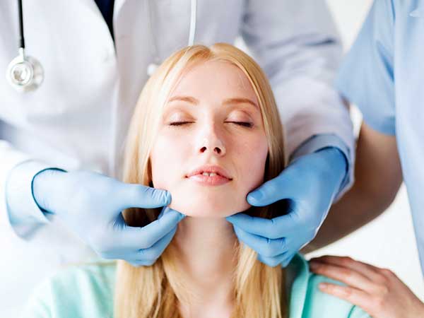  മൂക്കിന് ശസ്ത്രക്രിയ