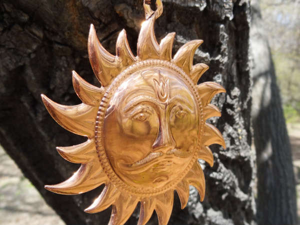  ശനിദേവനെ പിതാവ് തിരസ്‌കരണം ചെയ്യുന്നു