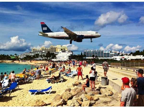 വിമാനം ബീച്ചില്‍