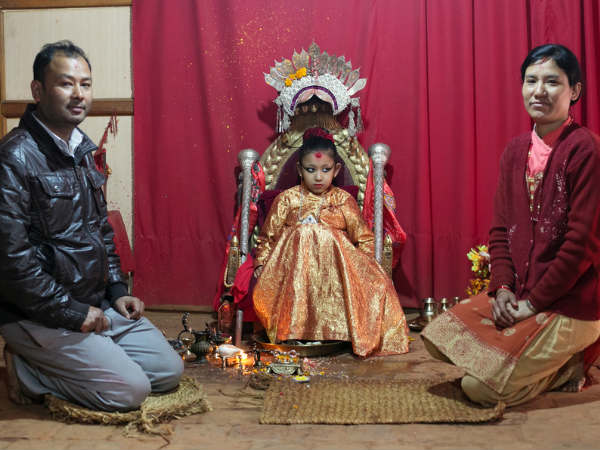 ഋതുമതിയാകും വരെ ചിരിയ്ക്കരുത്....