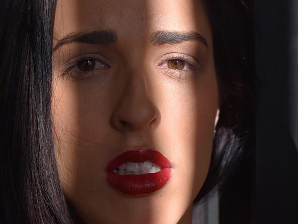  കട്ടി കൂടിയ പുരികം