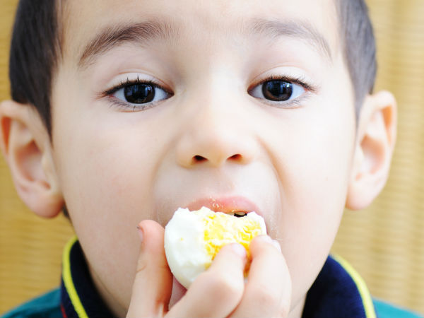  പുഴുങ്ങിയ മുട്ട